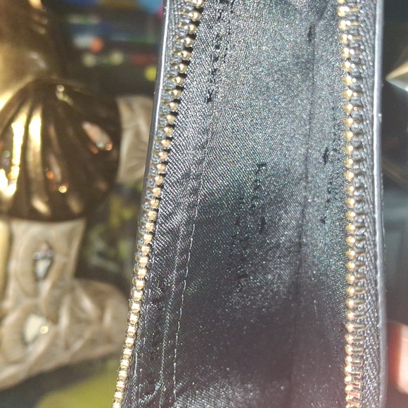 Kate Spade Madison Landyard - Picture 4 of 7